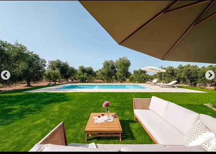 Modern Trulli With A Beautiful New Pool * チェーリエ・メッサーピカ