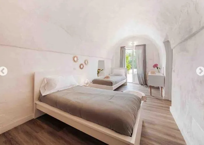 Modern Trulli With A Beautiful New Pool ヴィラ